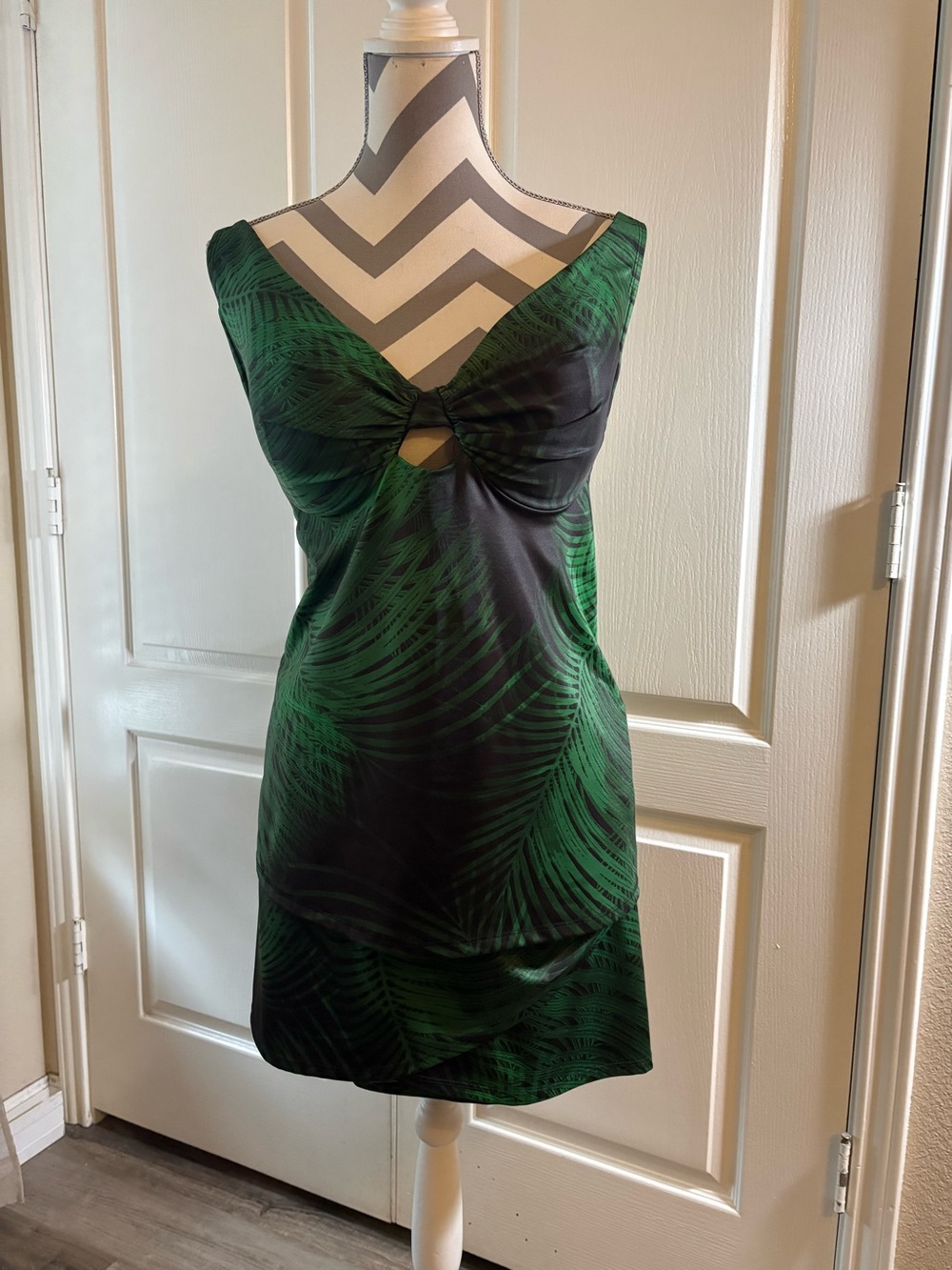 Lane Bryant 2 pc swimsuit: tankini w/skirt. Size 38DD top & Size 14 bottom.